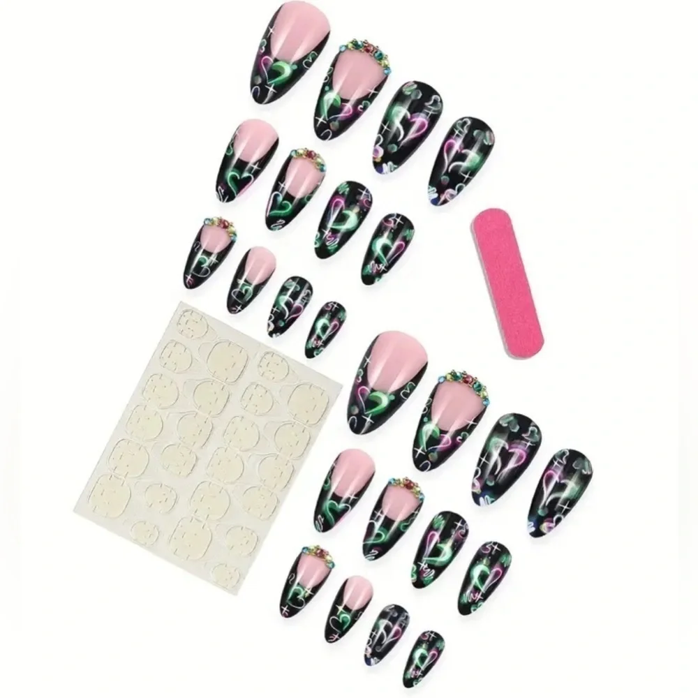 Black Heart Fake Press On Nails NWT